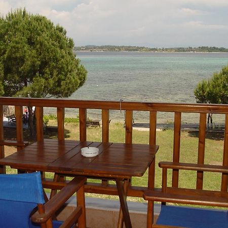 Studios Efi Beach Vourvourou Bagian luar foto