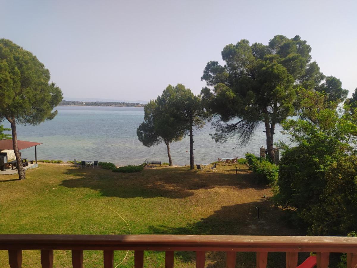 Studios Efi Beach Vourvourou Bagian luar foto