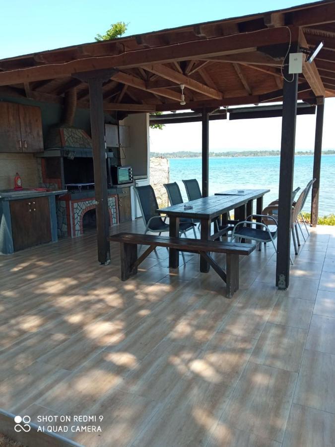Studios Efi Beach Vourvourou Bagian luar foto