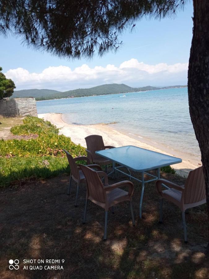 Studios Efi Beach Vourvourou Bagian luar foto